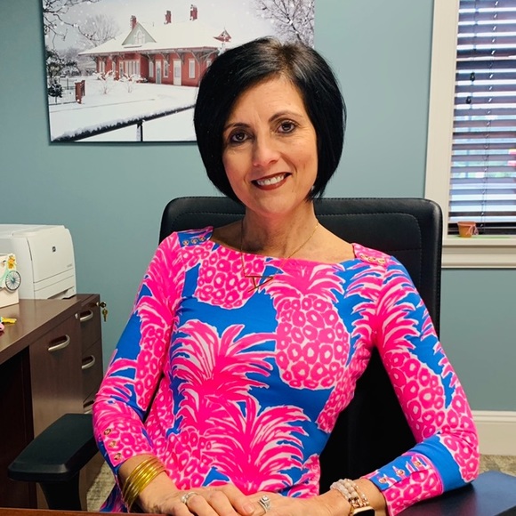 Meet your Posher, Angela - Picture 1 of 1